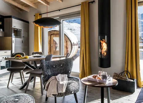 Appartement 63m² cheminée 2 chambres 4 personnes + sauna- residence montana lodge 5 étoiles val thorens 