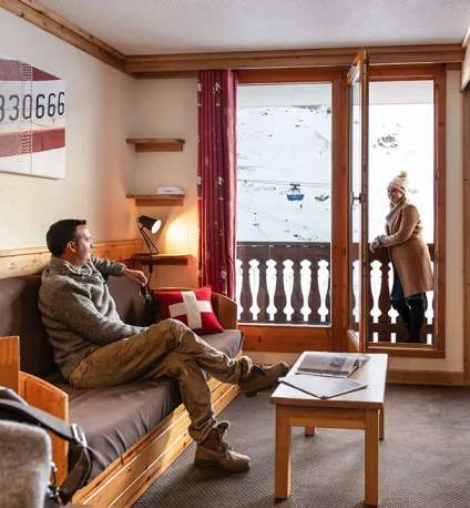residence le cheval blanc skis aux pieds