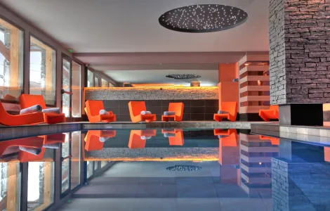 Hôtel piscine ski val thorens